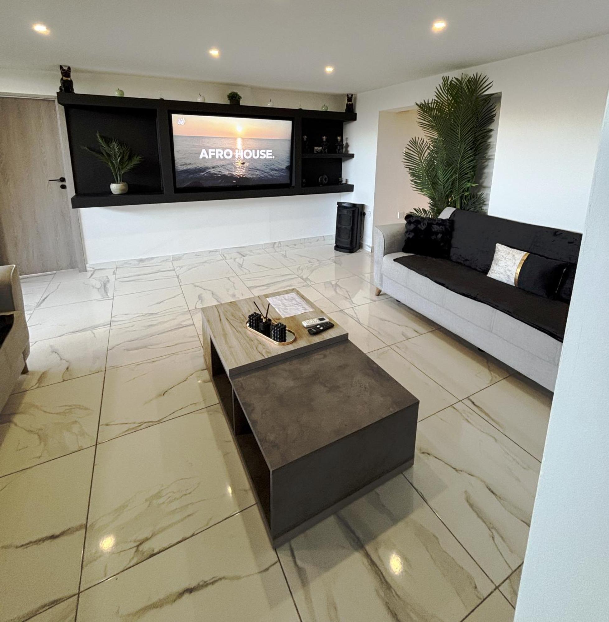 Sant Central Deluxe Apartments Ayia Napa Exterior photo